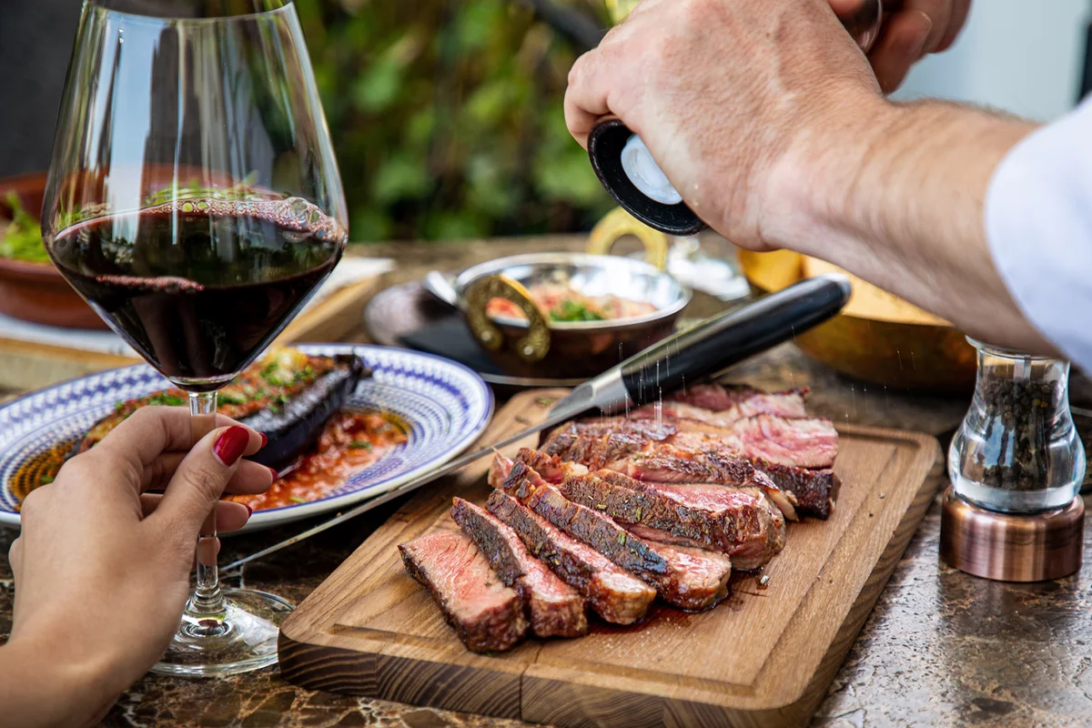 Red wine and steak
