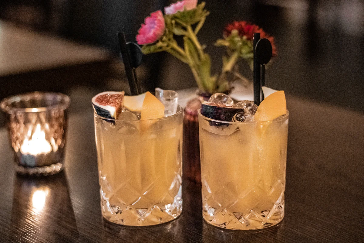 fig old fashioned cocktail