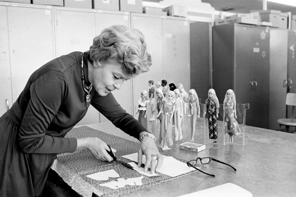 Fashion Designer for Barbie Dolls : Charlotte Johnson