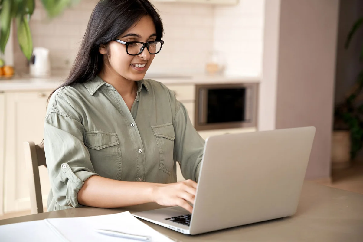 woman writing LinkedIn recommendation