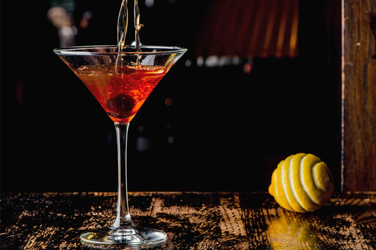manhattan classic cocktail