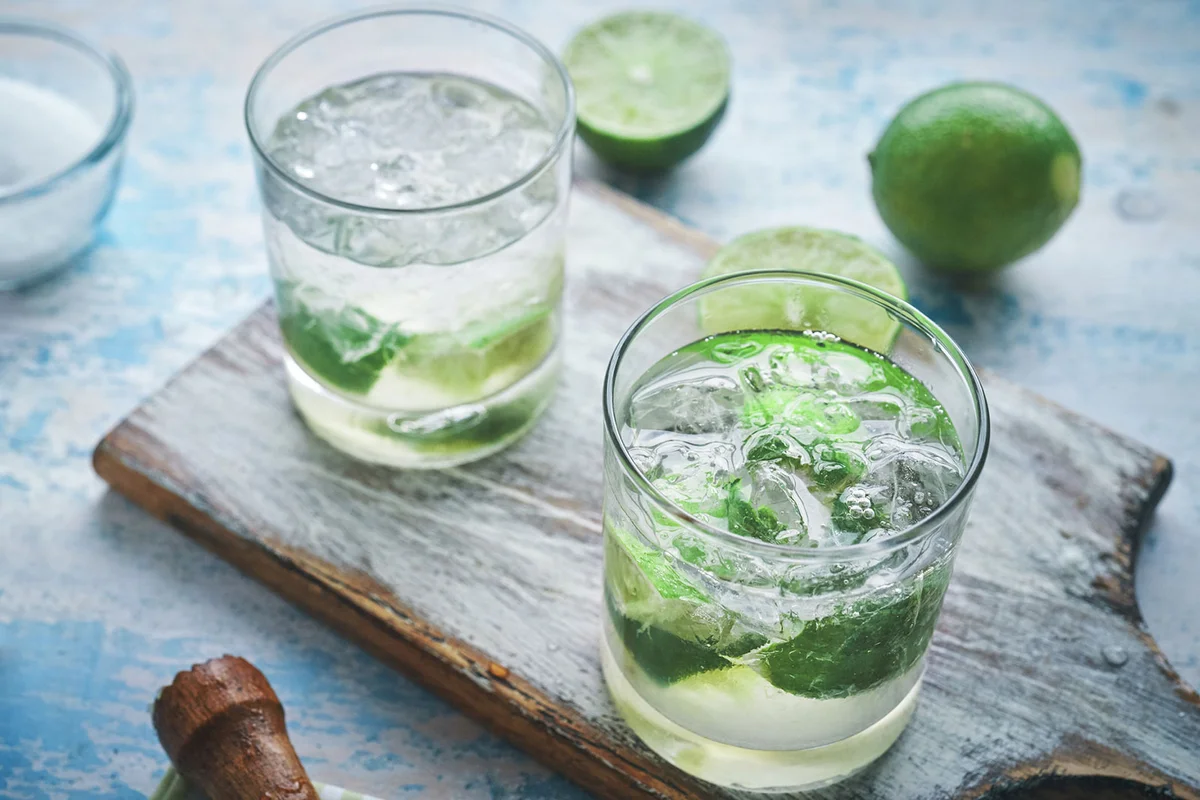 classic gimlet cocktail