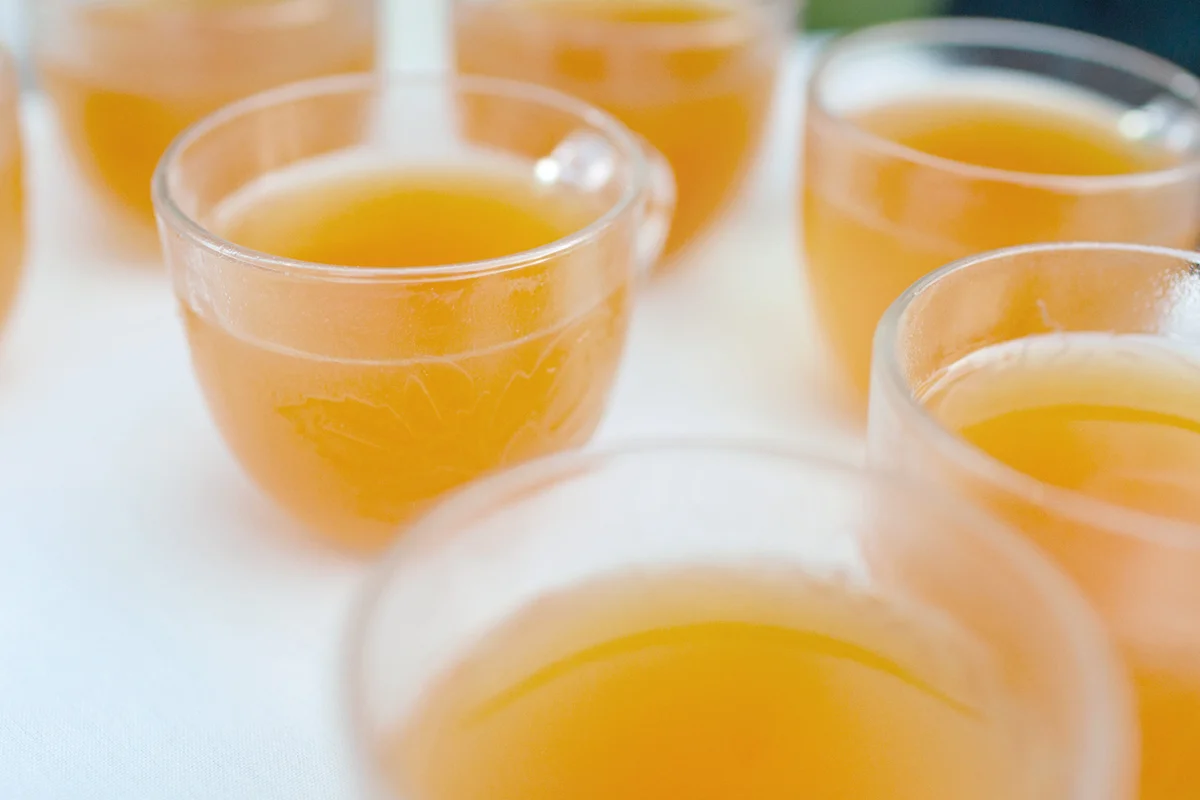 Tray of apple cider cocktails