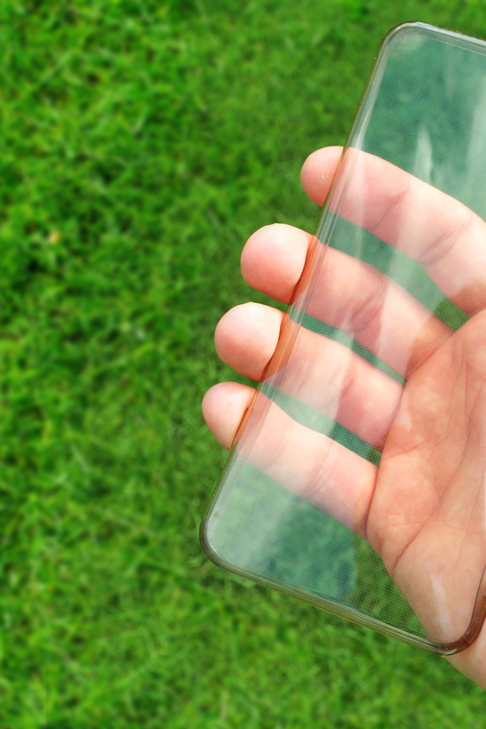 How to Clean a Clear Phone Case to Make It Good As New