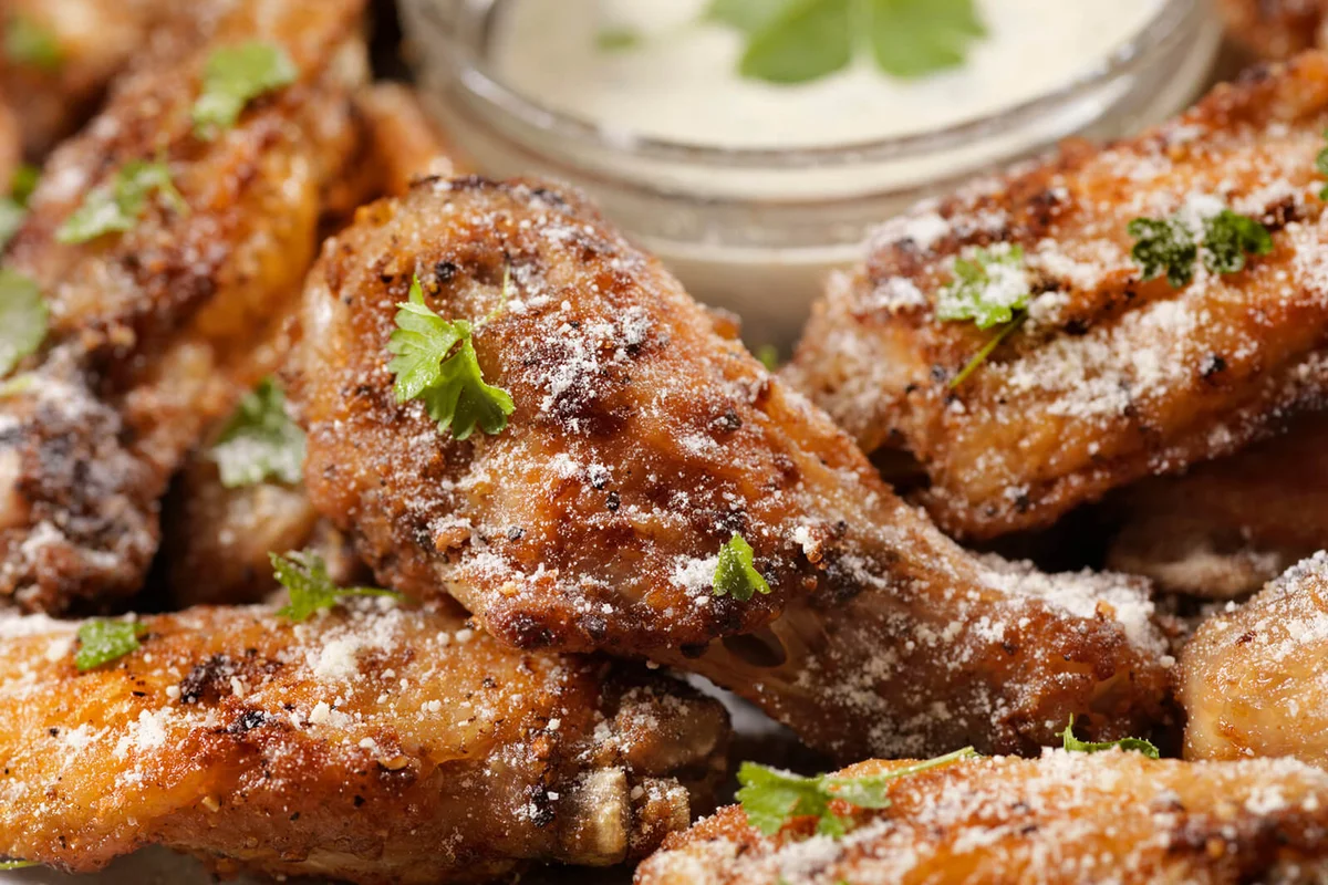 Crispy Garlic Parmesan Wings