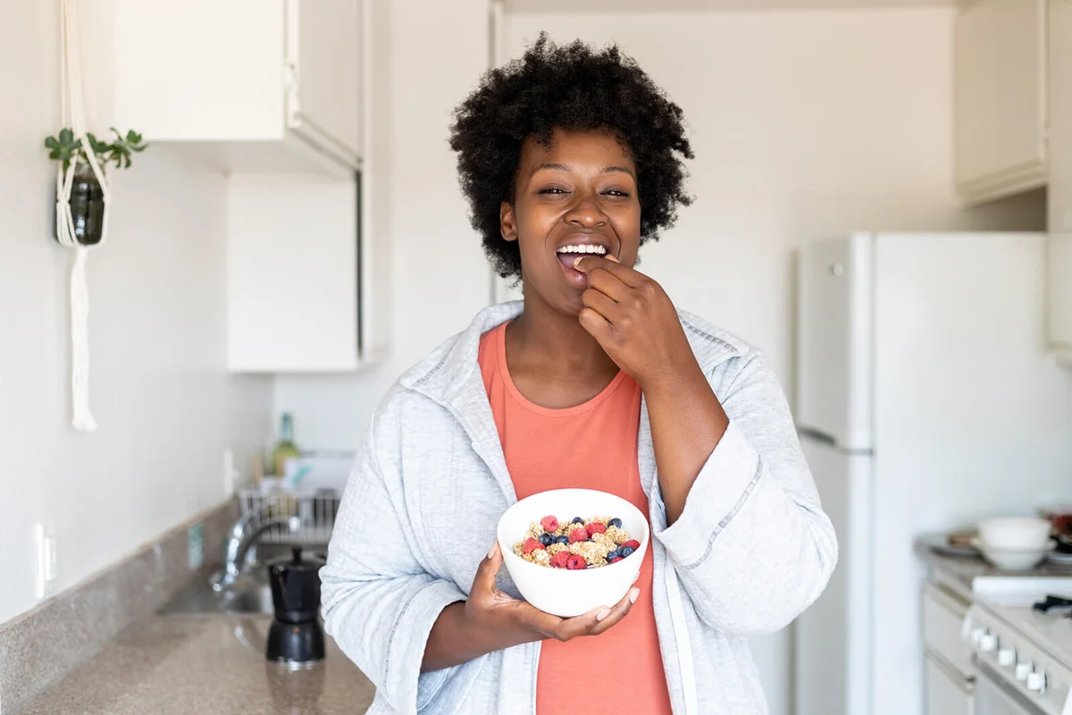 Woman having healthy breakfast