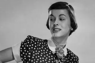 Vintage Dresses: Achieving a 1950s Retro Style
