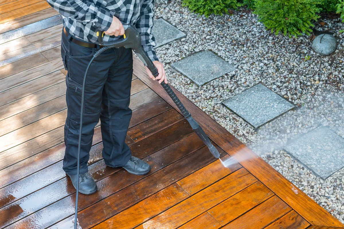 pressure wash wood deck