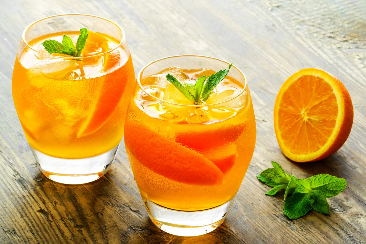 fuzzy navel wine cooler