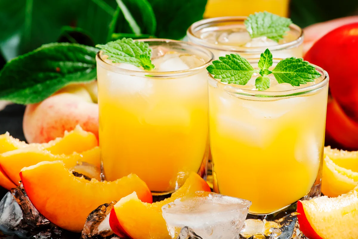 peach wine cooler