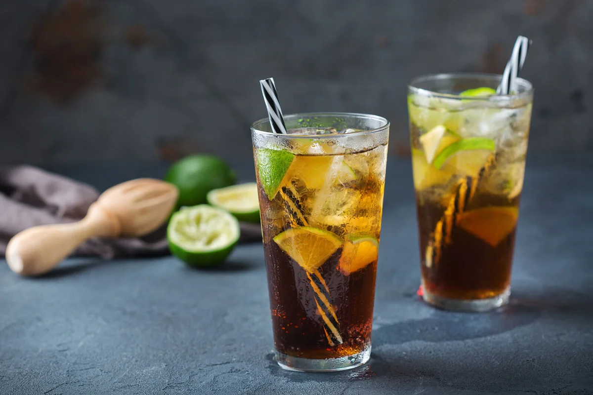 Rum and Coke cocktail drink