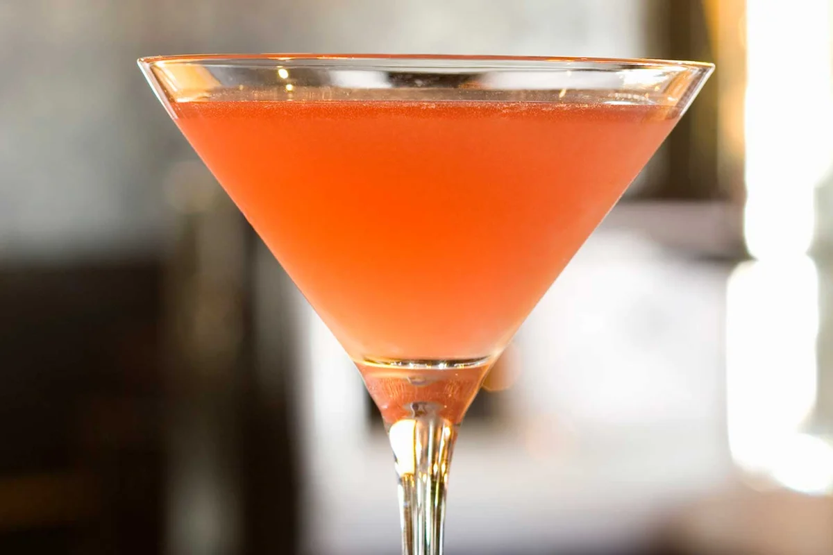 cosmopolitan cocktail