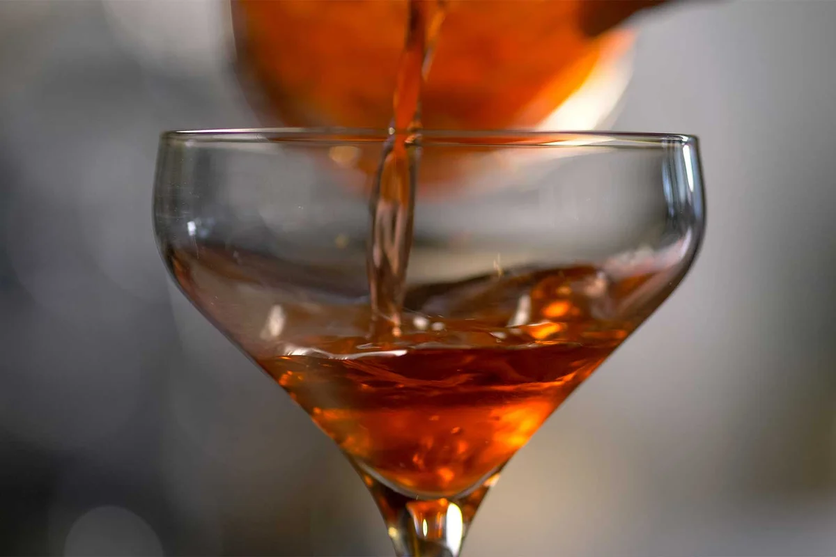 mezcal manhattan cocktail