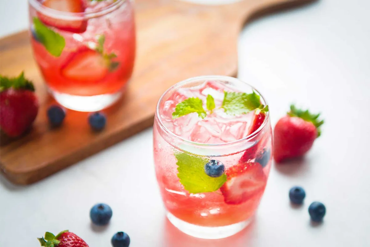mixed berry sangria