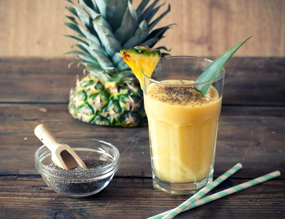 pineapple smoothie with chia seed