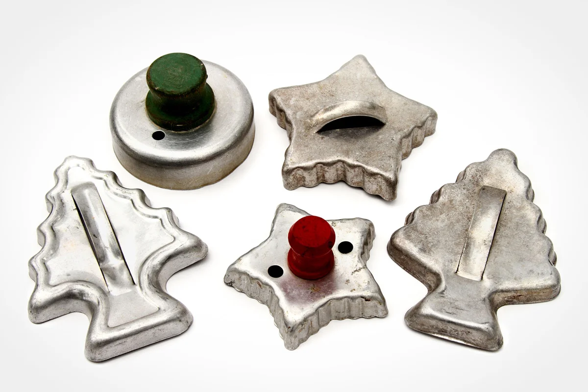 antique holiday cookie cutters