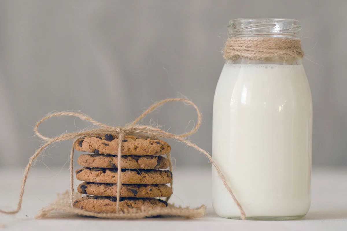 cookies and milk