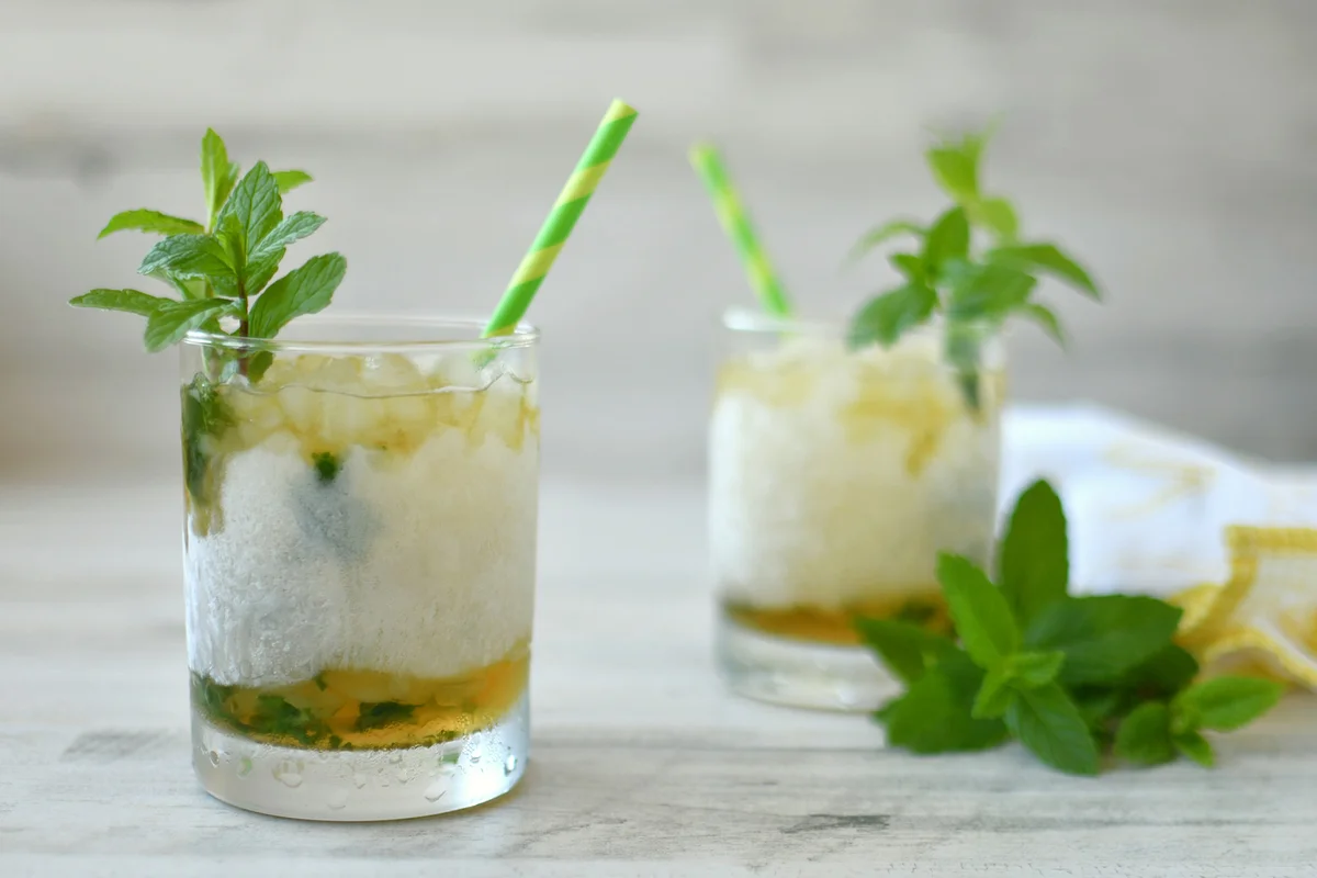 Old-Fashioned Mint Julep