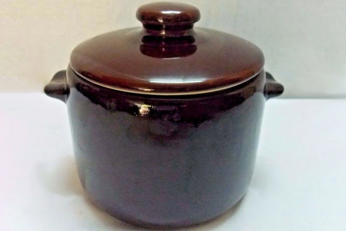 West Bend Bean Pot Cookie Jar from ebay.com/usr/pndpics