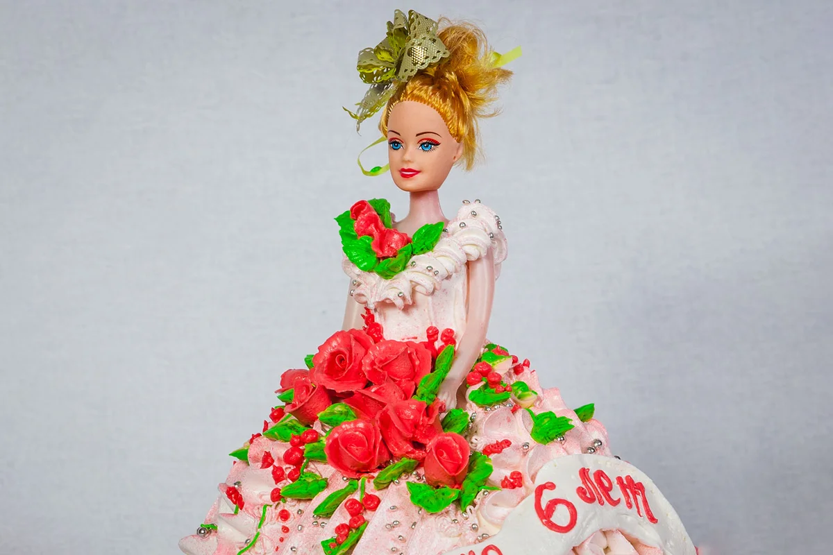 doll cake