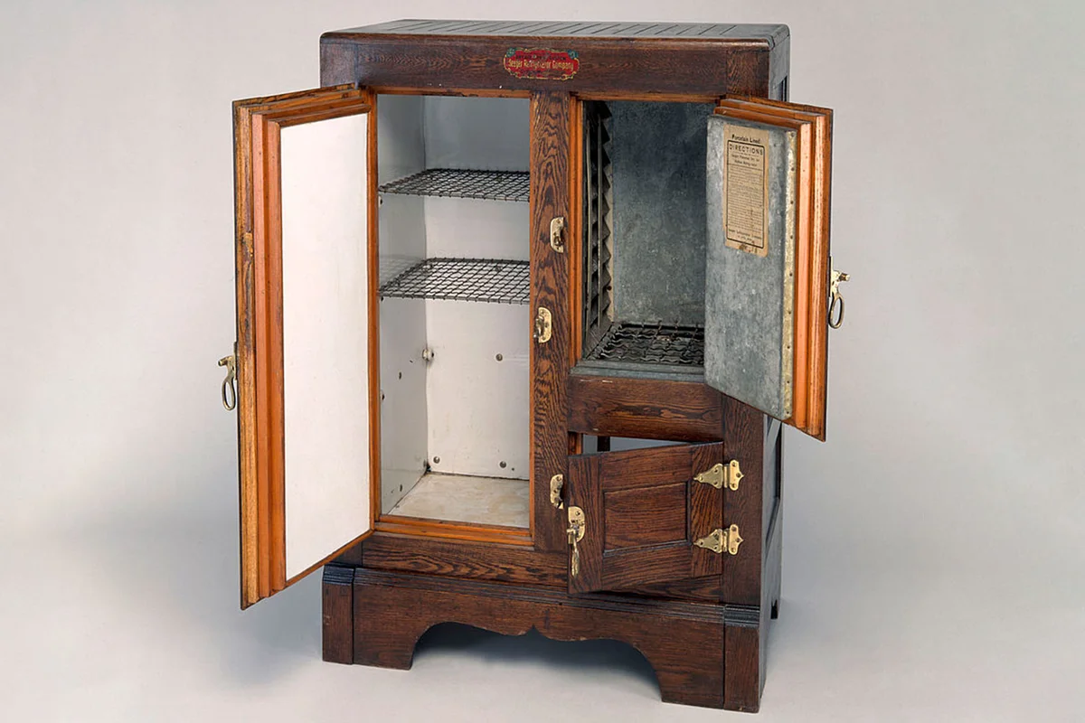 wooden ice box circa 1900