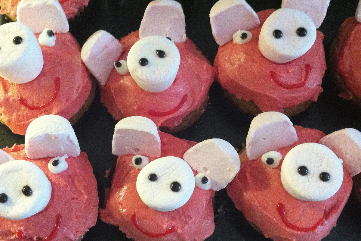 Image of Home Baking Cupcake Decoration Ideas