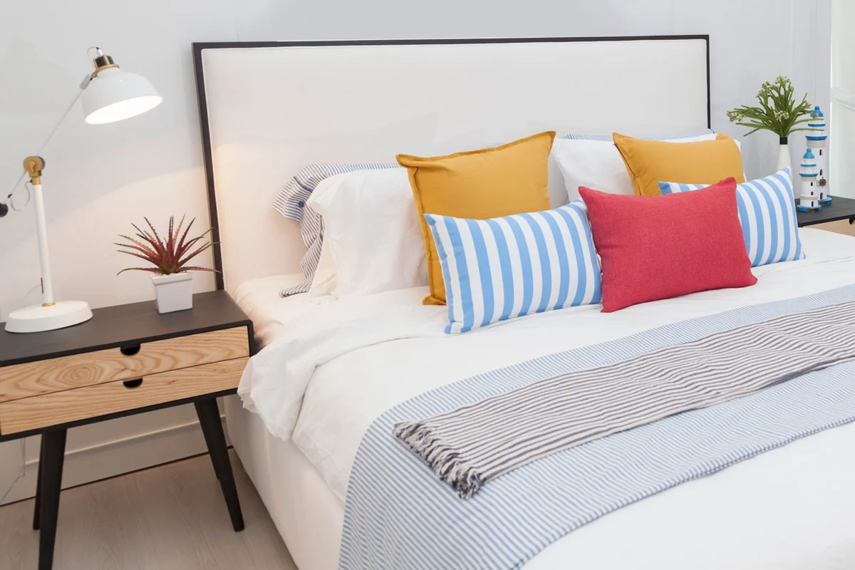 feng shui bedroom to attract love headboard red pillow