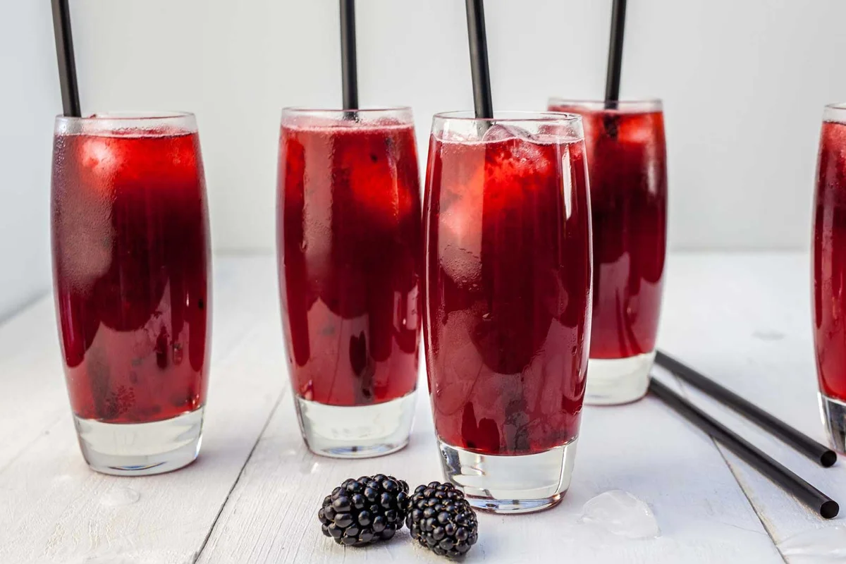 blackberry hard cider highball cocktail