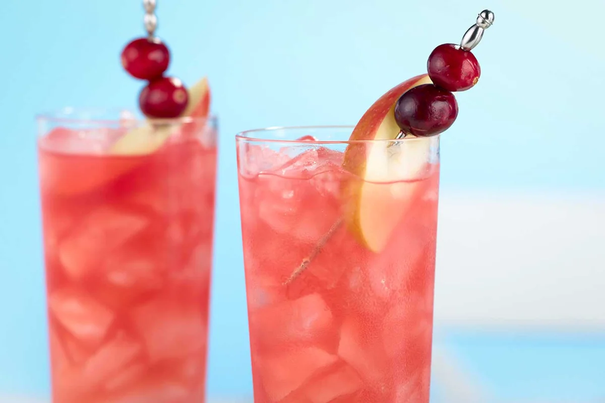 Cranberry Spiced Orchard cocktail