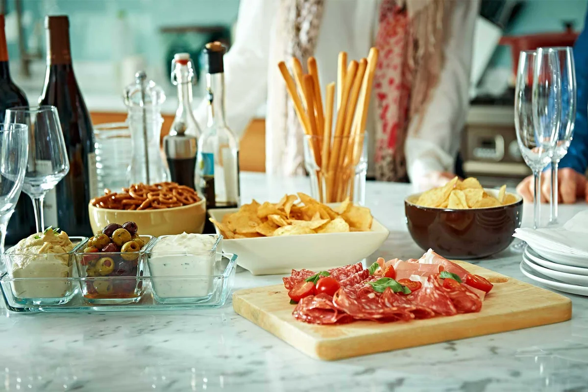 appetizer pot luck buffet