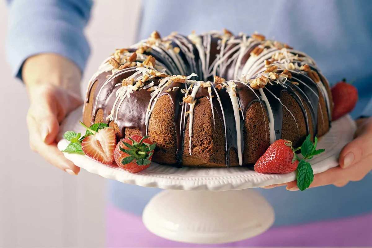 letter B for bundt cake