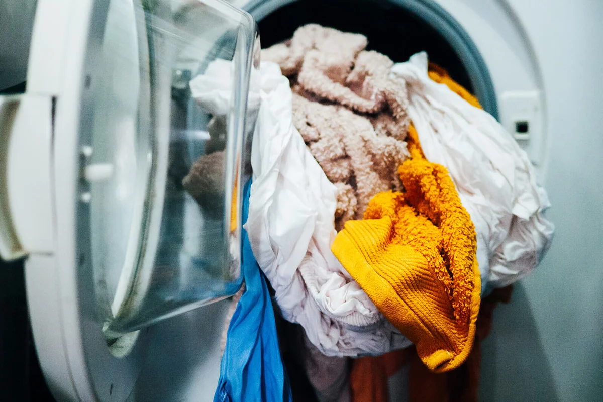 Clothes in the washng machine