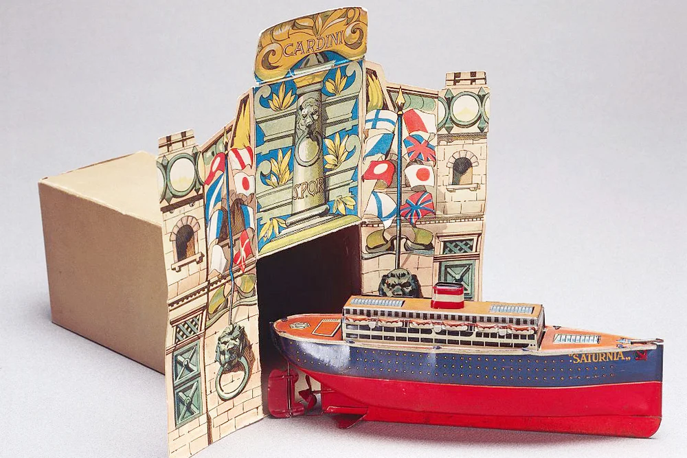 Saturnia transatlantic ship, tin toy, made by Cardini