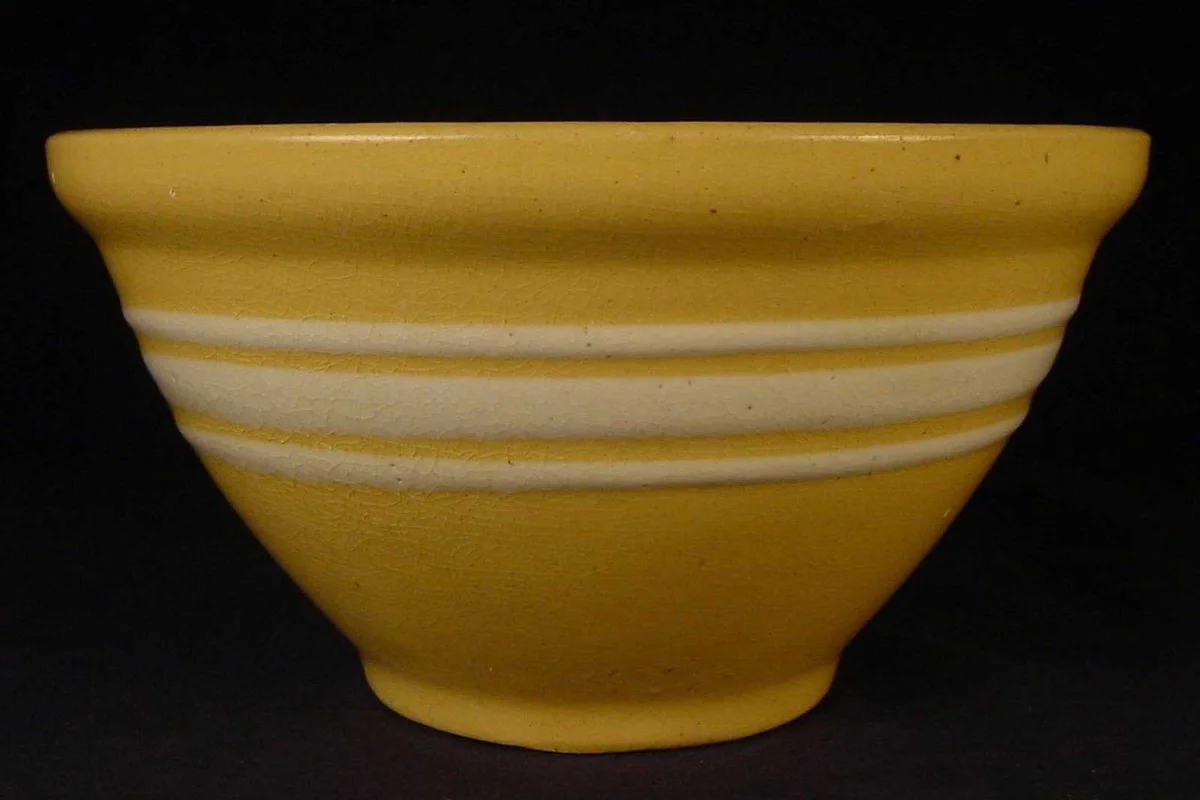 Antique Yellow Ware bowl from ebay.com/usr/yellow.fever
