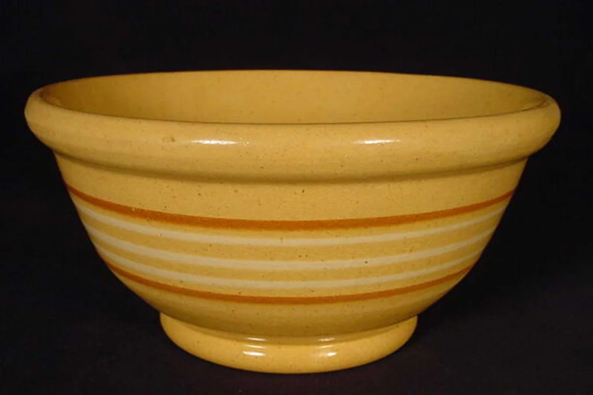 Antique Yellow Ware bowl from ebay.com/usr/yellow.fever