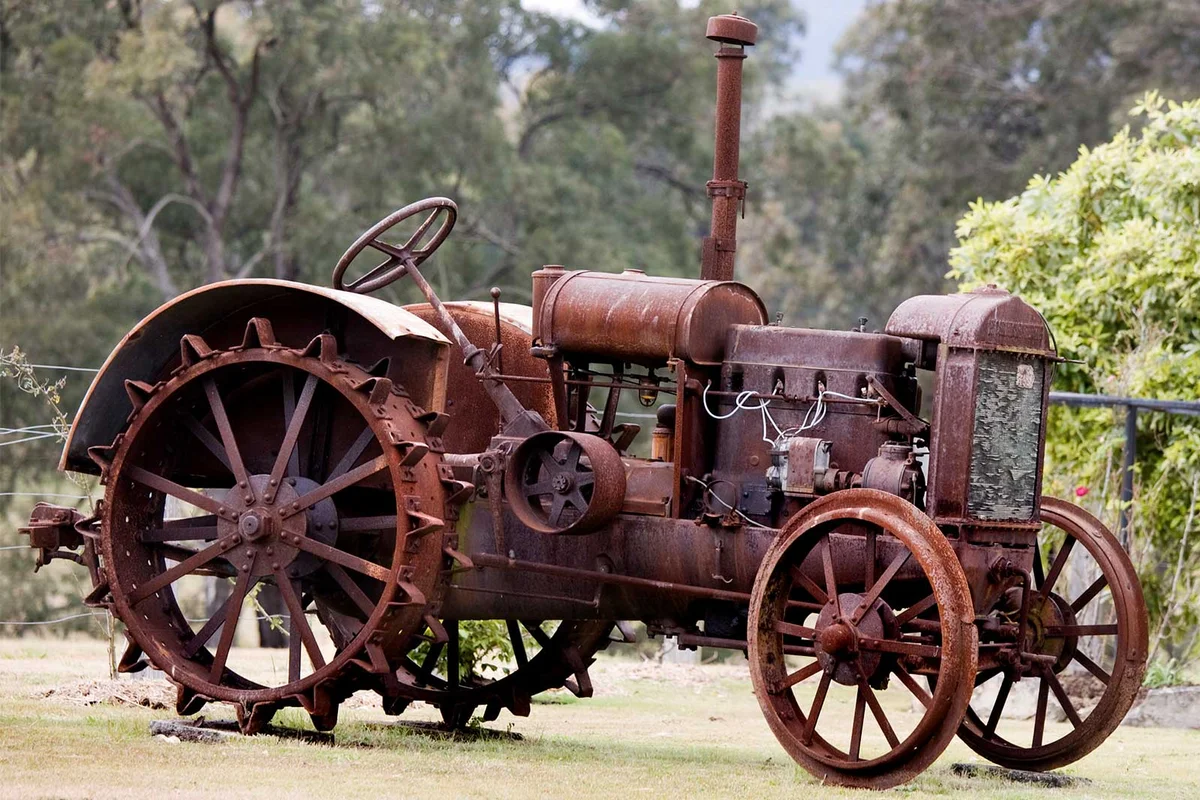 antique steam tractor