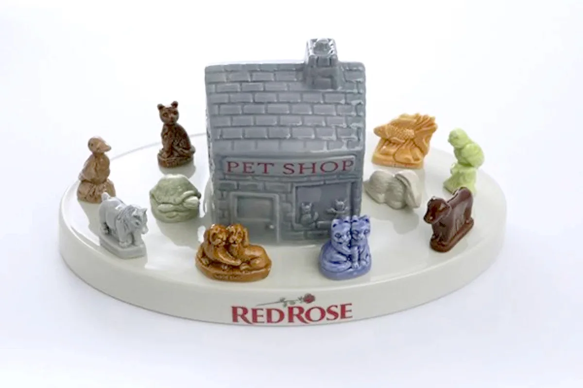 Wade Whimsies Red Rose Tea Pet Shop Series