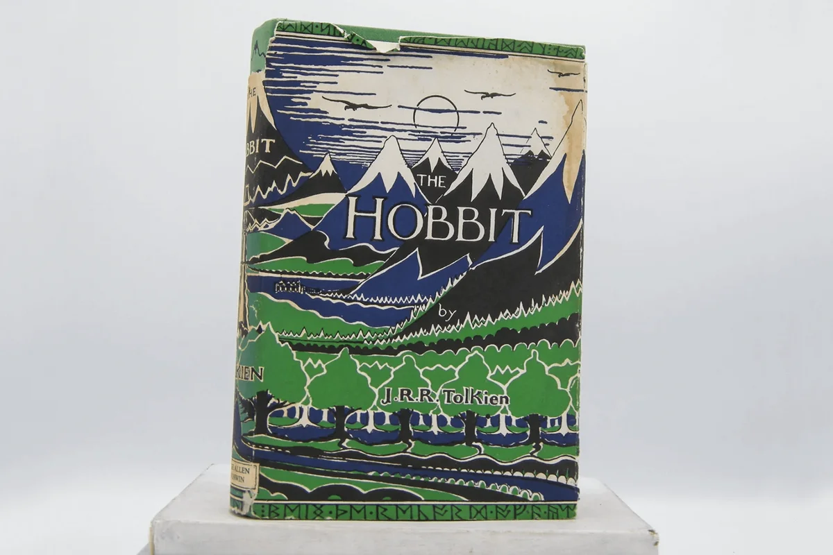 The Hobbit by J. R. R. Tolkien (Vintage, The Lord of the Rings)