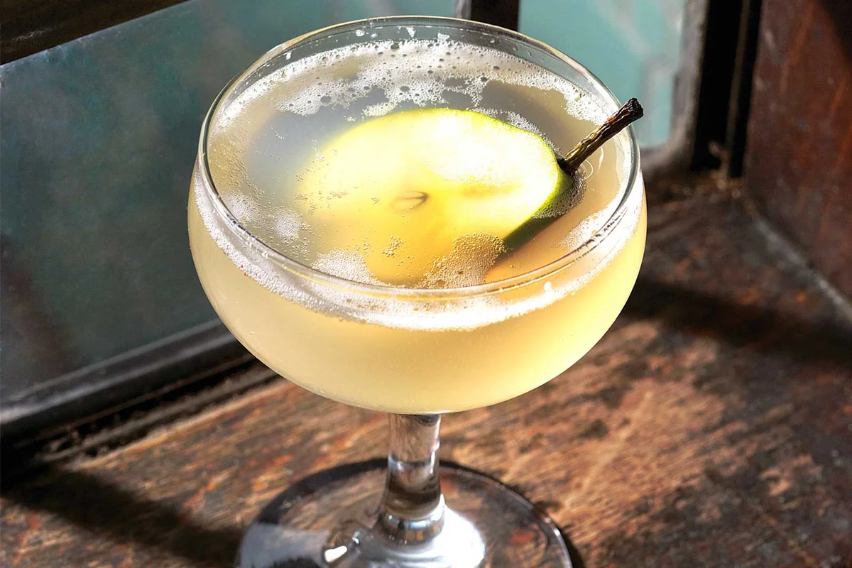 pear prosecco punch cocktail