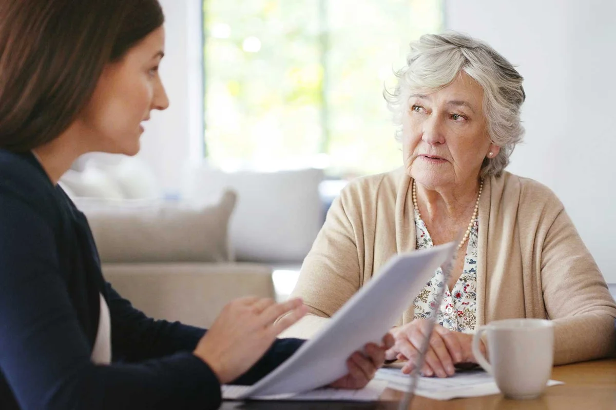 mother and daughter discuss cremation