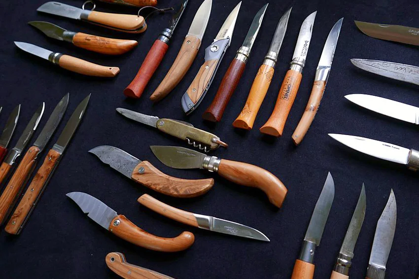 Pocket knives neatly organized