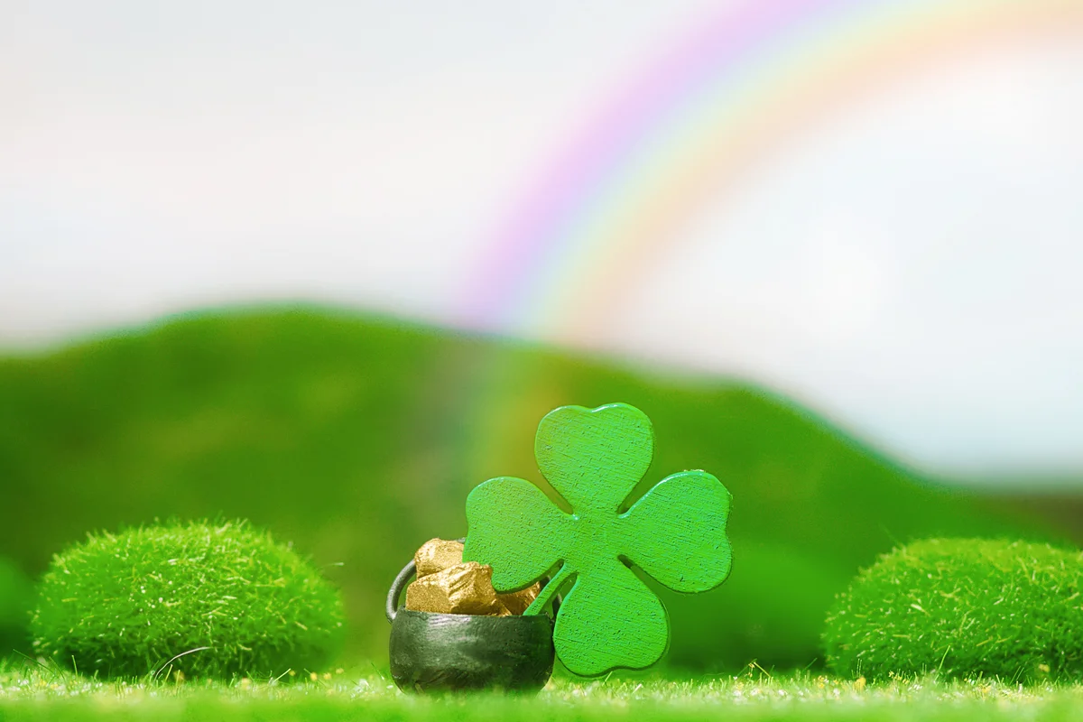 Four Leaf Shamrock Clover, Rainbow and a Pot of Gold