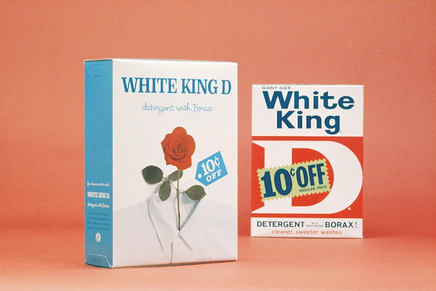 Packet of detergent powder with borax