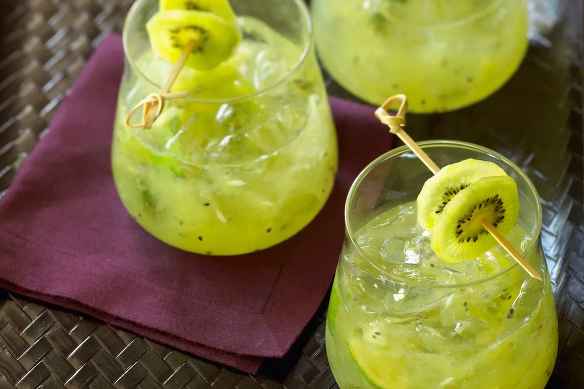 kiwi caipirinha
