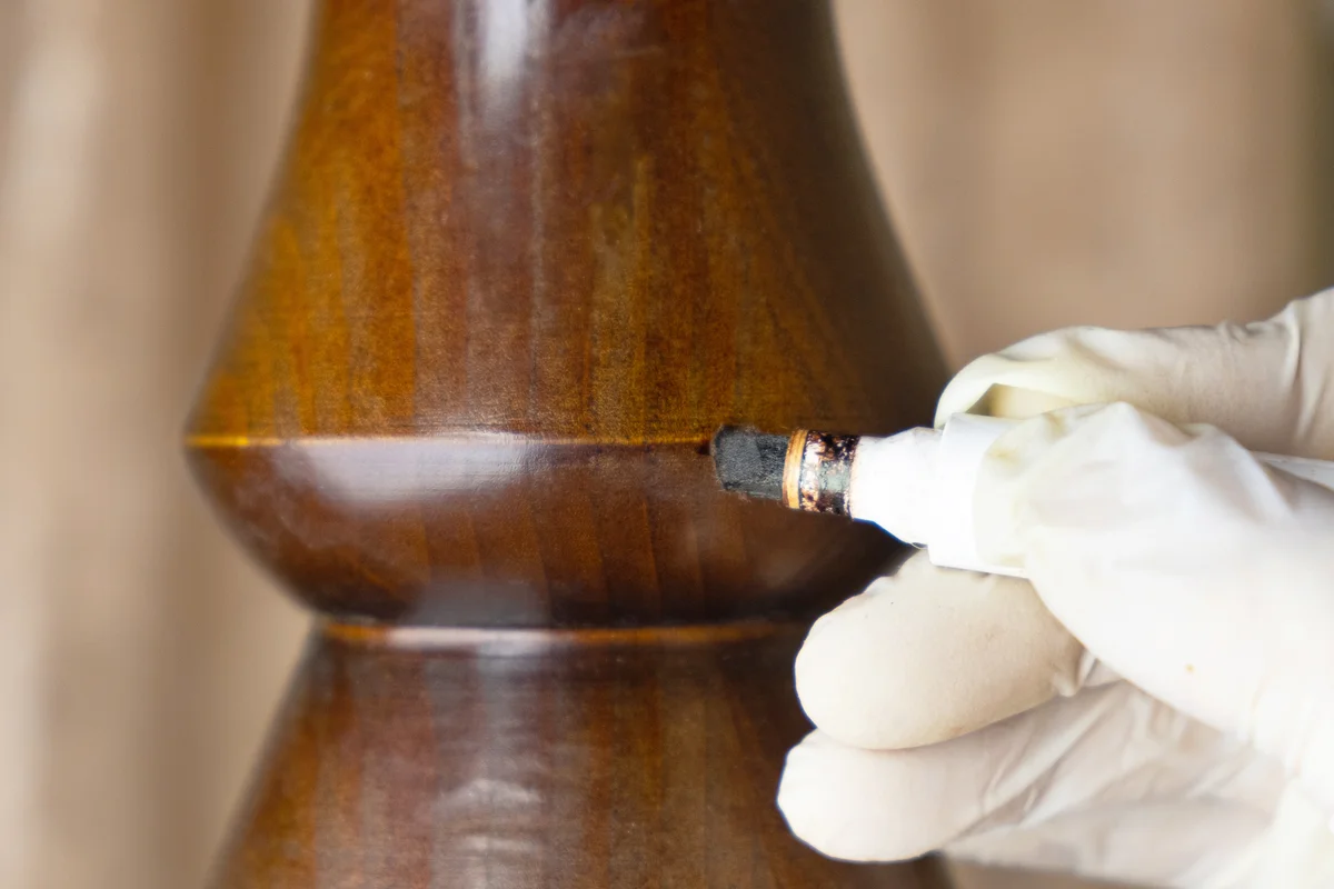 Restoration of furniture and wooden surfaces