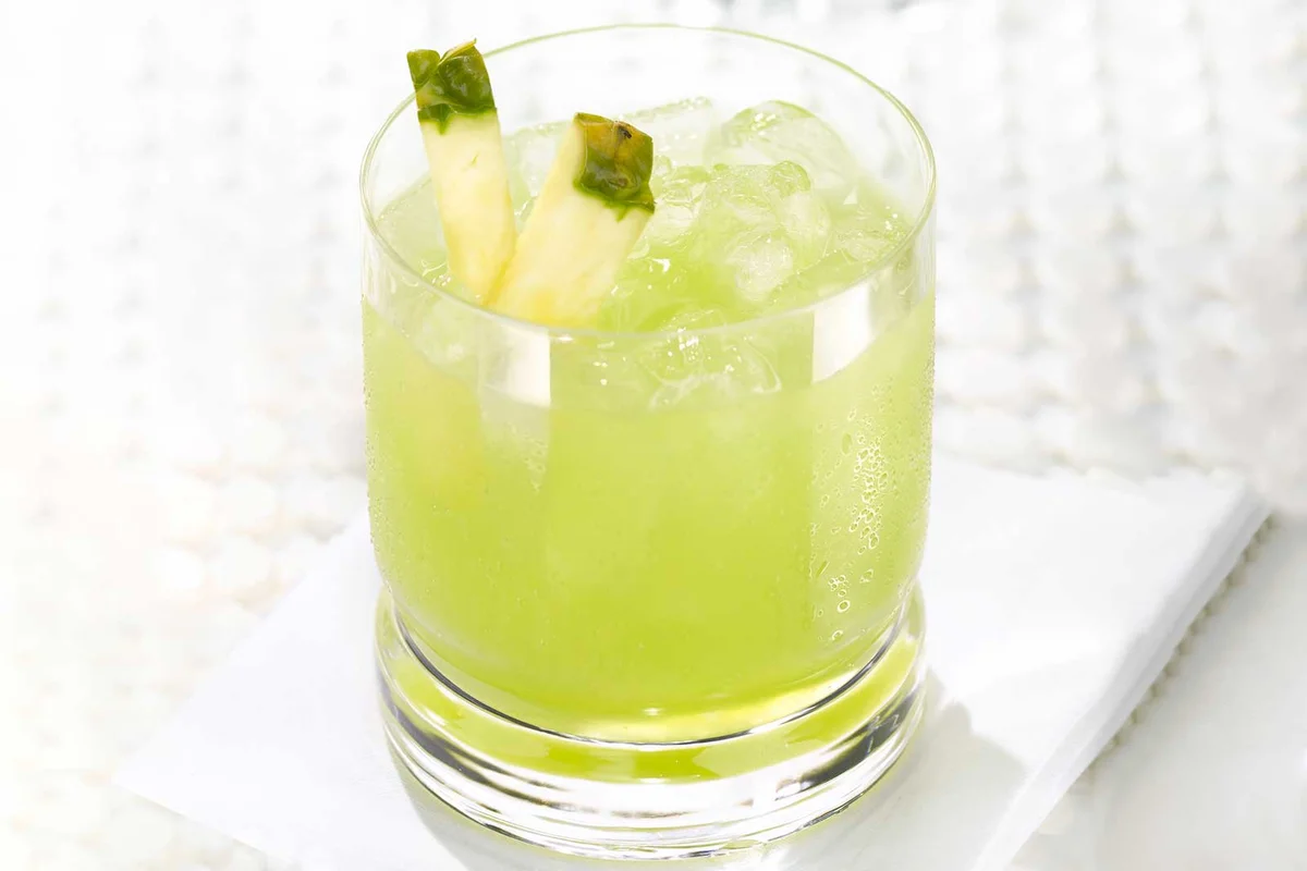 sparkling shamrock cocktail