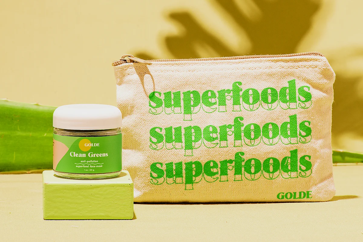 Photo of Golde Superfoods bag and Clean Greens product