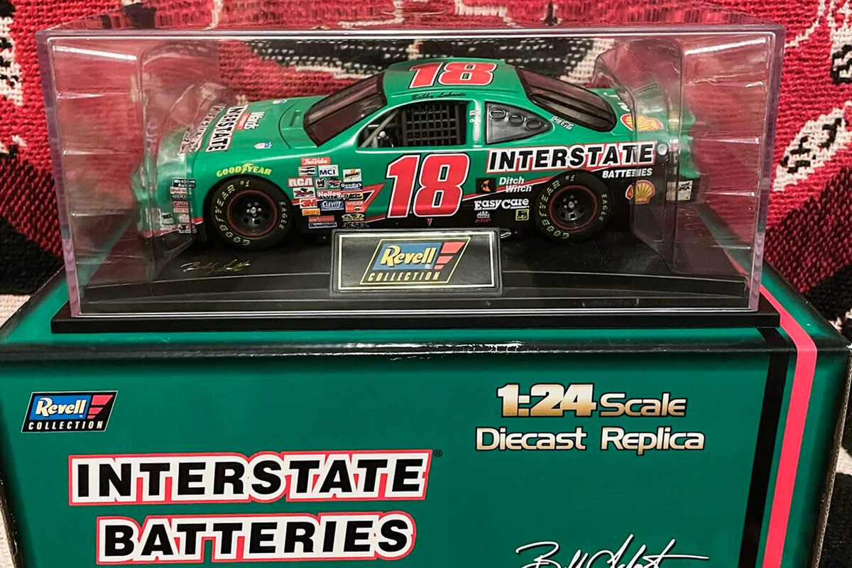 Bobby Labonte #18 Interstate Batteries 1998 Pontiac Grand Prix | Revell 1:24