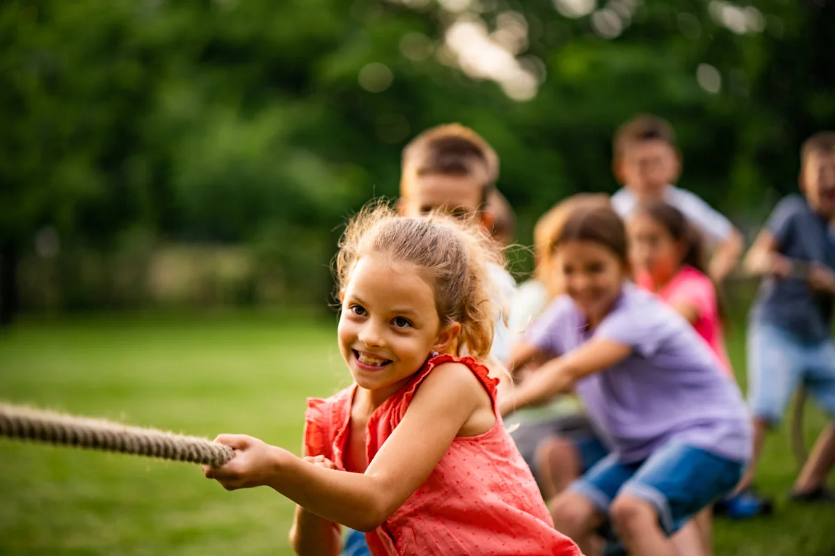 kids playing tug of war