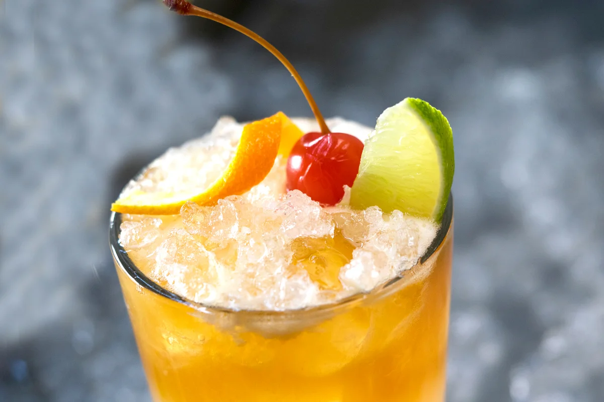Drunken monkey cocktail